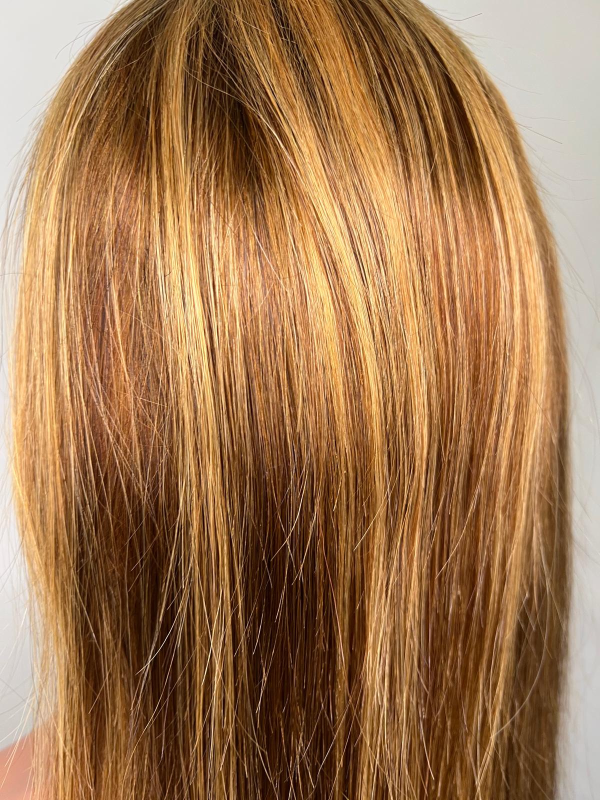 Perruque LISSE. Lace 13x4. Couleur P4/27