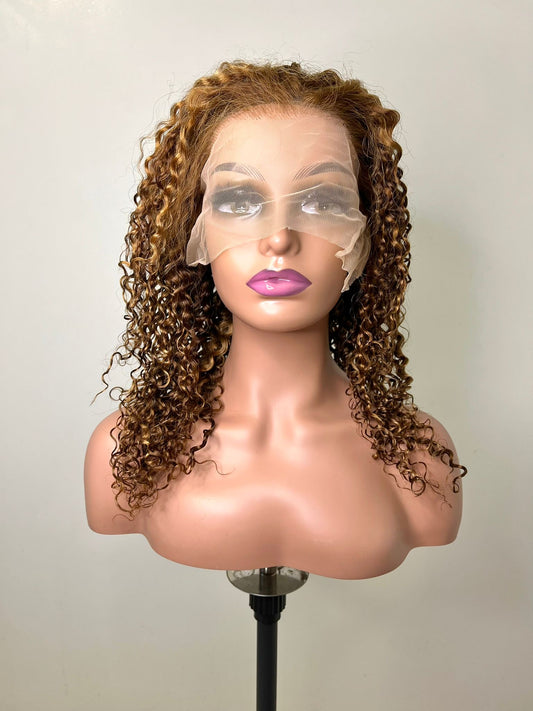 Perruque JERRY Curl. Lace 13x4. Couleur P4/27.
